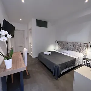 ** Hotel Chiara Italia